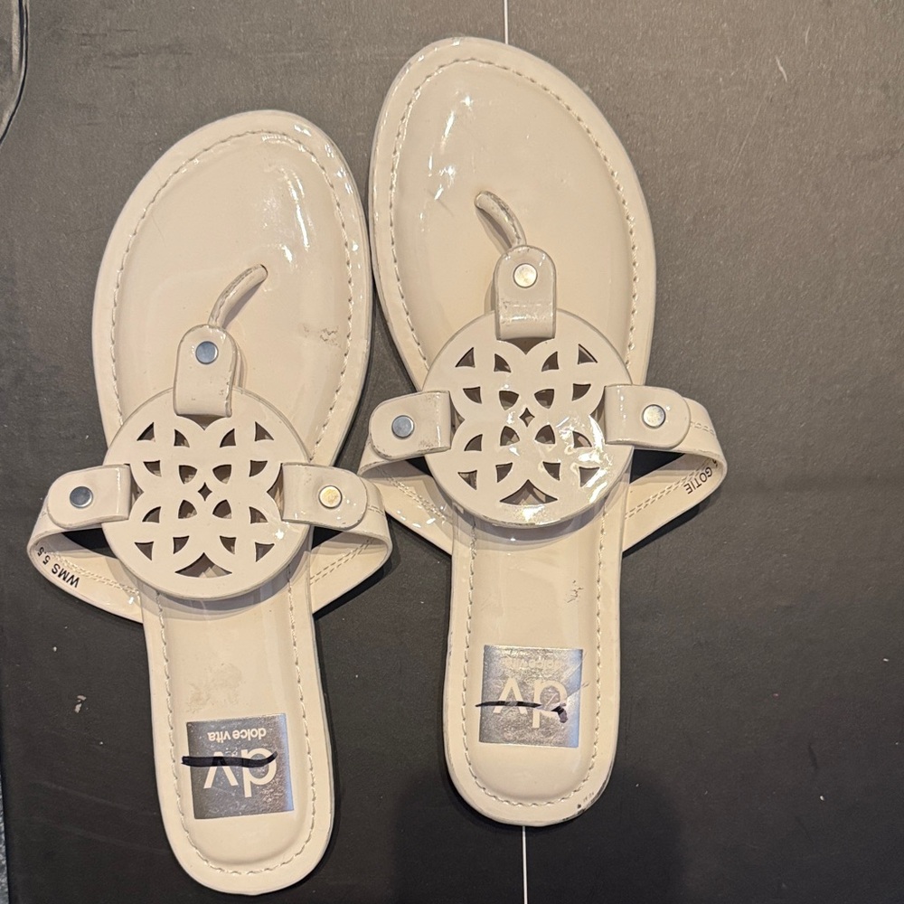Women's Dolce Vida Cream Sandals 5.5 the DV by Dolce Vita Gotie model